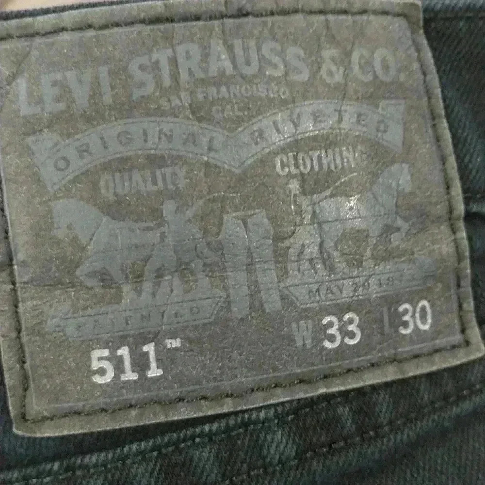 Levis - Picture 2 of 3